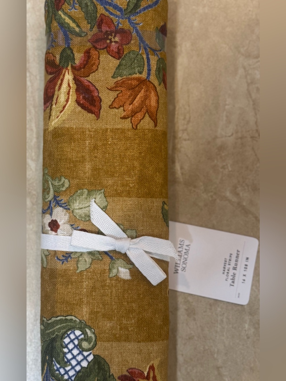 Williams Sonoma Harvest Floral TableRunner - Picture 6 of 13